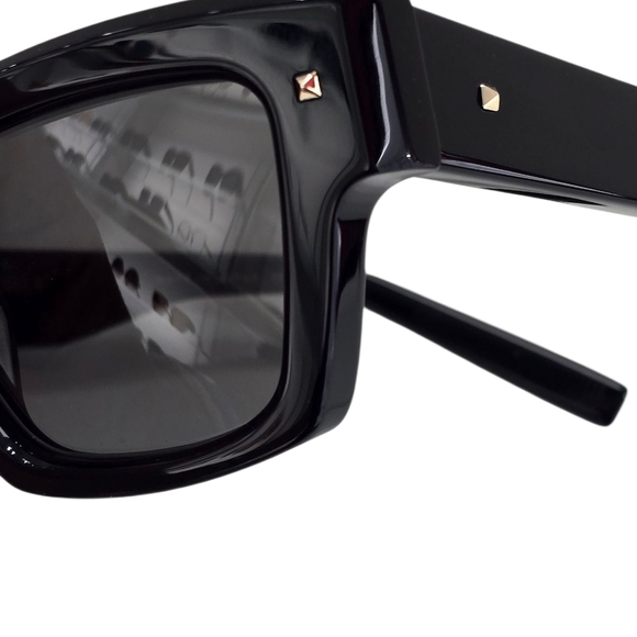 VALENTINO Black Square Sunglasses - Picture 3 of 9